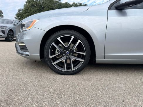 Used 2017 Volvo S60 T5 Dynamic w/ Vision Package image 10