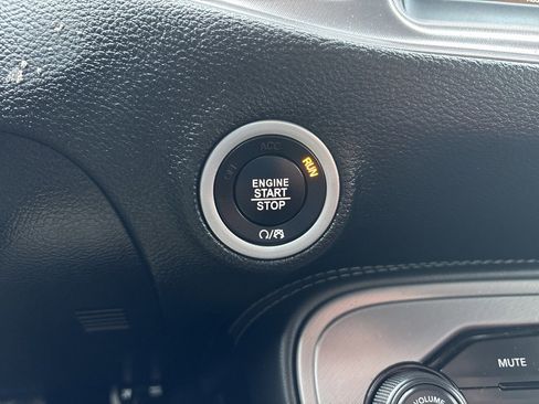 Used 2023 Dodge Challenger SXT image 12