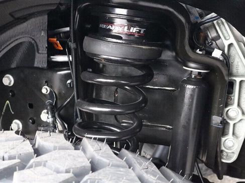 Used 2025 Ford F450 Platinum w/ Platinum Plus Package image 11