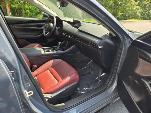 Used 2023 MAZDA MAZDA3 s FWD image 23