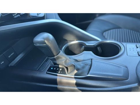Used 2024 Toyota Camry SE FWD image 17