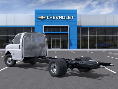 New 2026 Chevrolet Express 3500 w/ Power Convenience Package