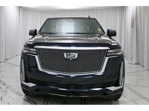Used 2022 Cadillac Escalade ESV Premium Luxury Platinum image 3