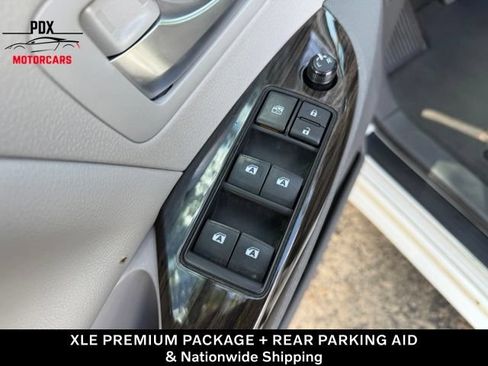 Used 2017 Toyota Sienna XLE Premium FWD image 15