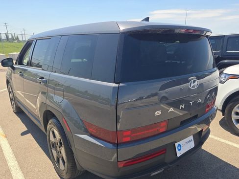 Used 2026 Hyundai Santa Fe SE AWD/4WD image 2