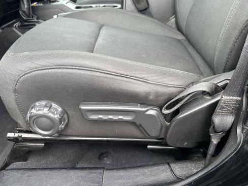 Used 2019 Jeep Wrangler Unlimited Sahara w/ Cold Weather Group image 16