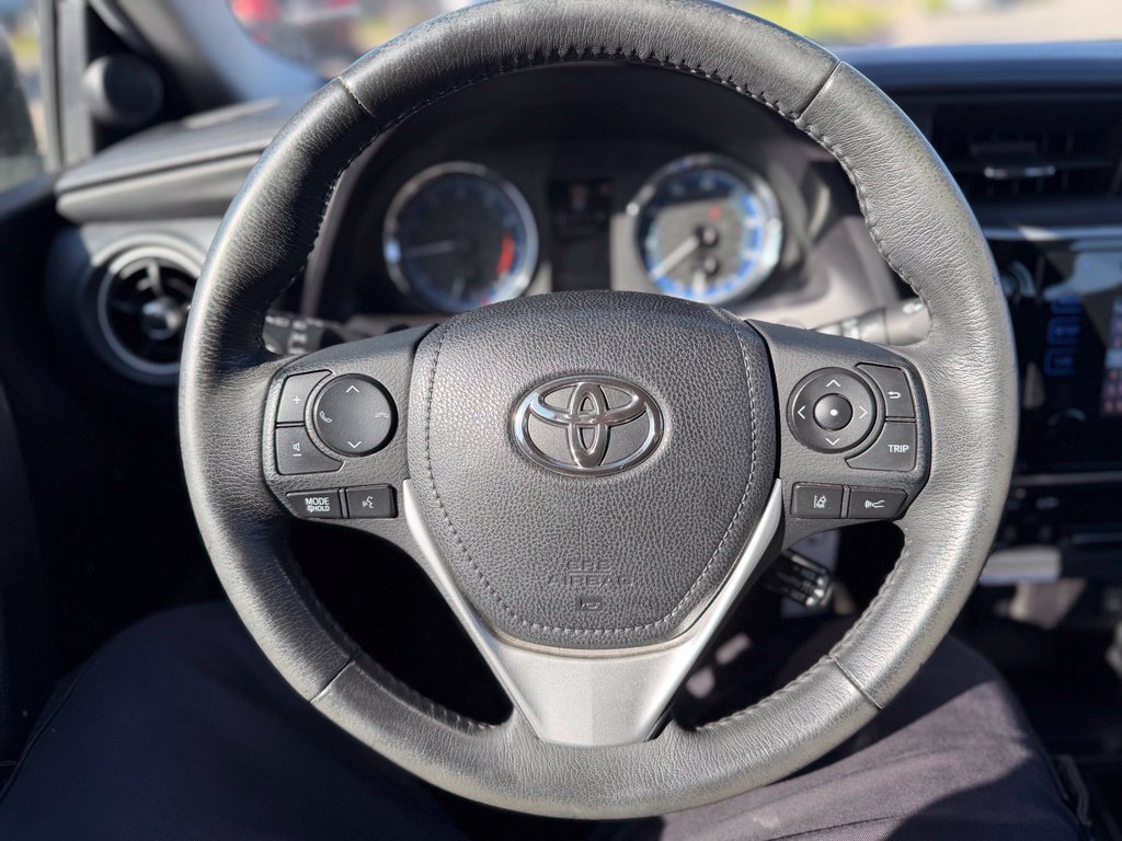 Used 2017 Toyota Corolla SE FWD image 6