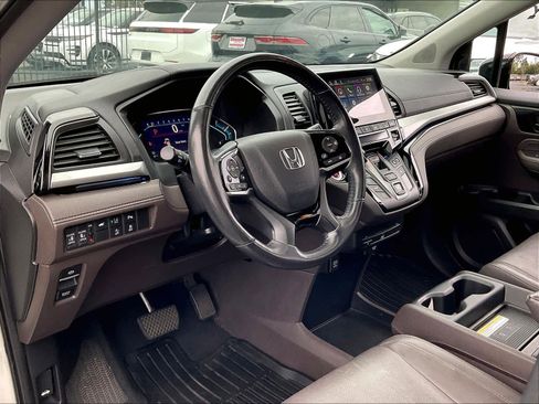 Used 2018 Honda Odyssey Elite image 16