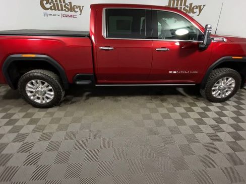 Used 2023 GMC Sierra 2500 Denali w/ Denali Ultimate Package image 9
