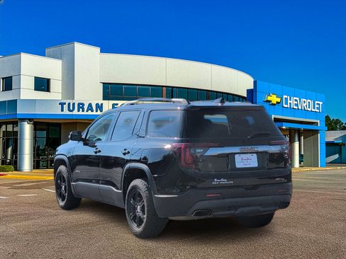 Used 2022 GMC Acadia AT4 image 3