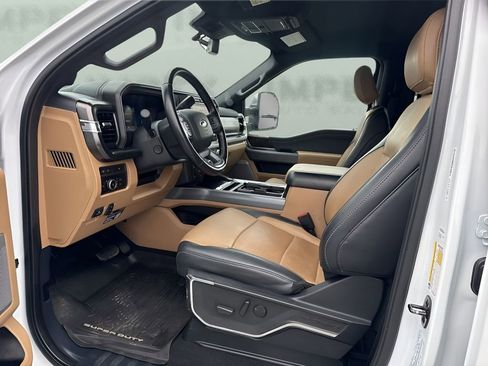 Used 2023 Ford F250 Lariat w/ Chrome Package image 9