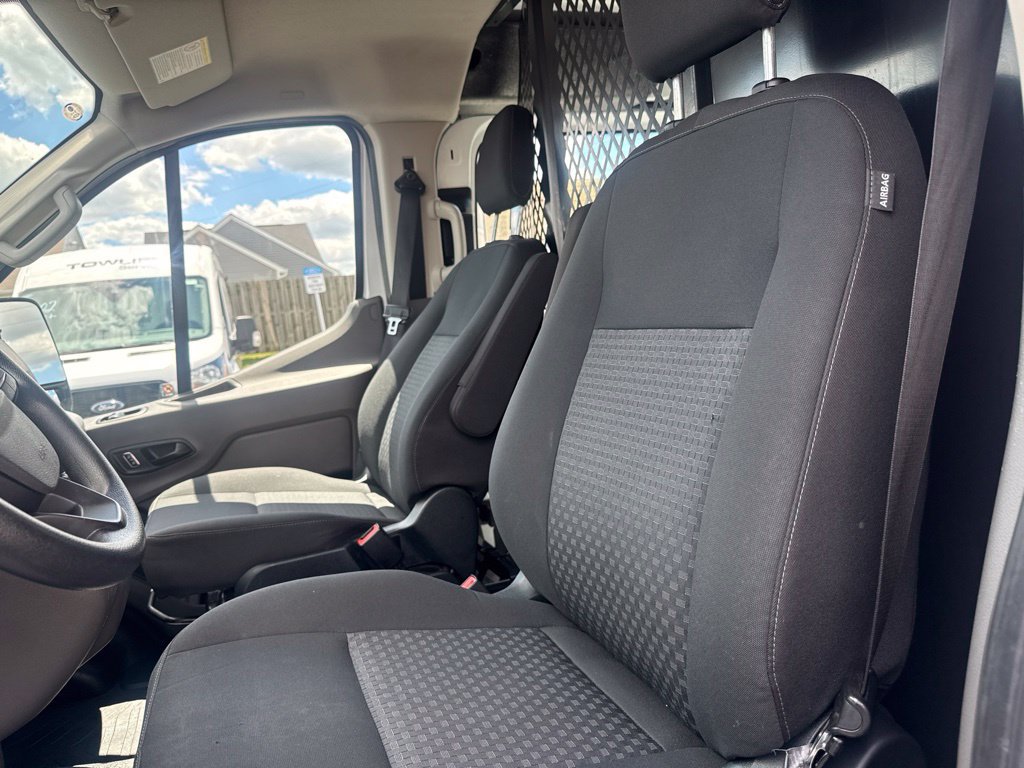 Used 2023 Ford Transit 250 Low Roof w/ Exterior Upgrade Package RWD image 6