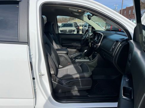 Used 2022 GMC Canyon AT4 image 22