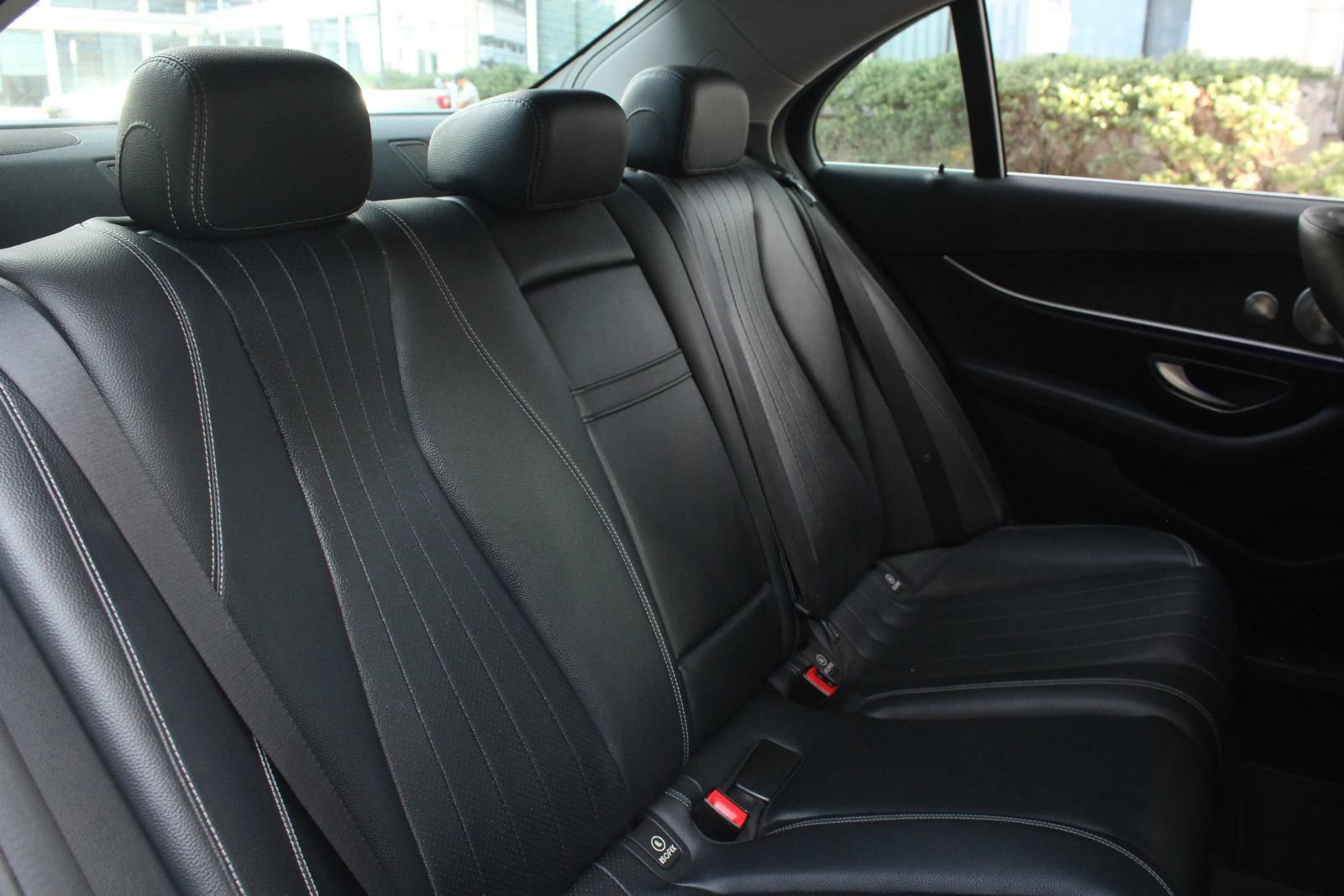 Used 2017 Mercedes-Benz E 300 4MATIC image 23