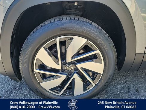 Used 2024 Volkswagen Atlas SEL AWD/4WD image 19