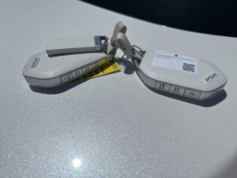 Used 2024 Kia EV9 GT-Line AWD/4WD image 5