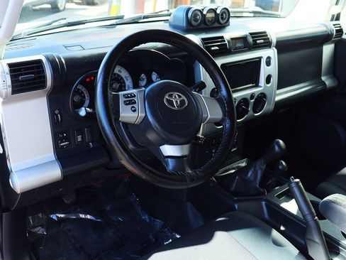Used 2007 Toyota FJ Cruiser 4WD image 35