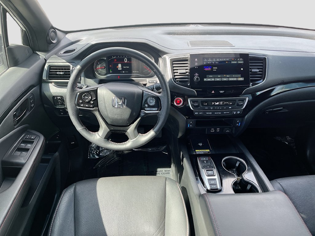 Used 2025 Honda Passport Black Edition image 23