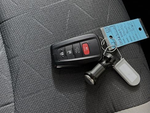 Used 2024 Toyota RAV4 XLE w/ Convenience Package FWD image 36