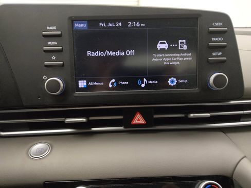 Used 2025 Hyundai Elantra Sport FWD image 25