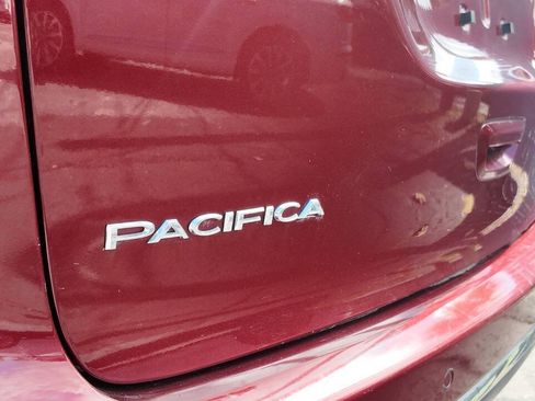 Used 2019 Chrysler Pacifica Limited FWD image 7