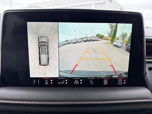 Certified 2024 GMC Yukon AT4 w/ Technology Package AWD/4WD image 13