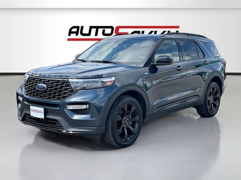 Used 2023 Ford Explorer ST-Line w/ Class IV Trailer Tow Package image 3