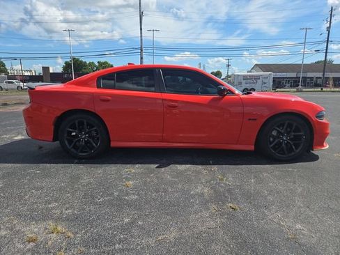 Used 2023 Dodge Charger R/T w/ Plus Group RWD image 9