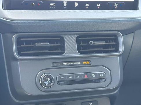 Certified 2025 Ford Maverick XLT w/ Black Appearance Package AWD/4WD image 15