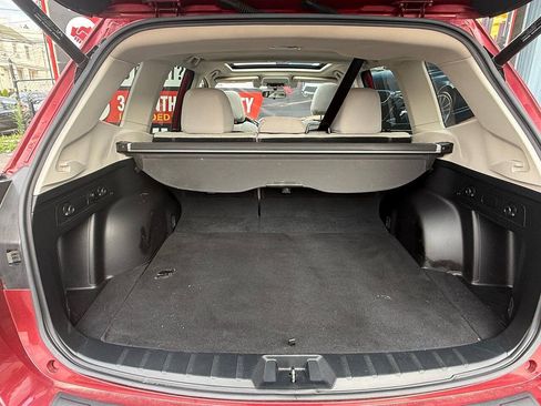 Used 2019 Subaru Forester Premium AWD/4WD image 18