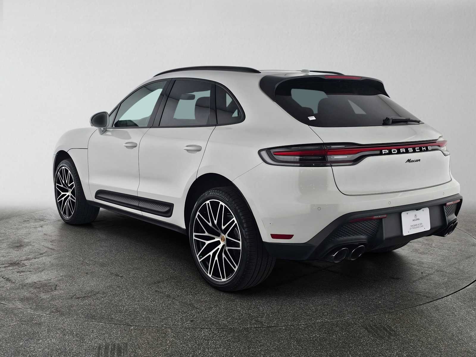 Used 2026 Porsche Macan AWD/4WD image 5