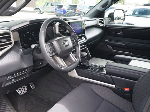 Used 2025 Toyota Sequoia SR5 w/ TRD Sport Package AWD/4WD image 20