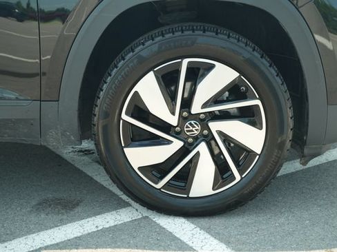 Used 2025 Volkswagen Atlas SE FWD image 46