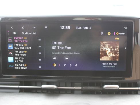 Used 2024 Kia Carnival EX image 38