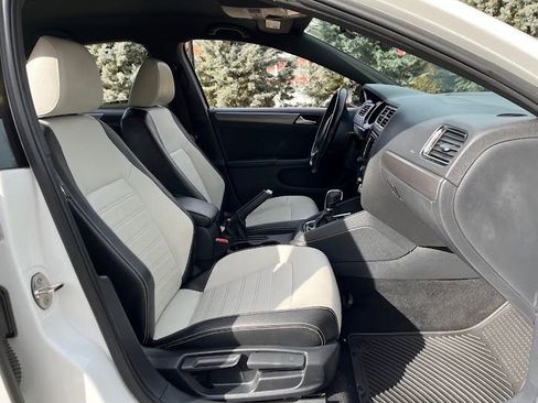 Used 2016 Volkswagen Jetta Sport image 39