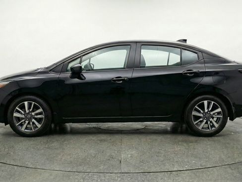 Used 2025 Nissan Versa SV image 5