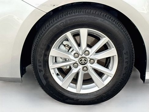 Used 2026 Toyota Camry LE FWD image 29