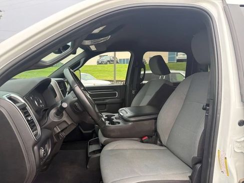 Used 2024 RAM 2500 Big Horn AWD/4WD image 25