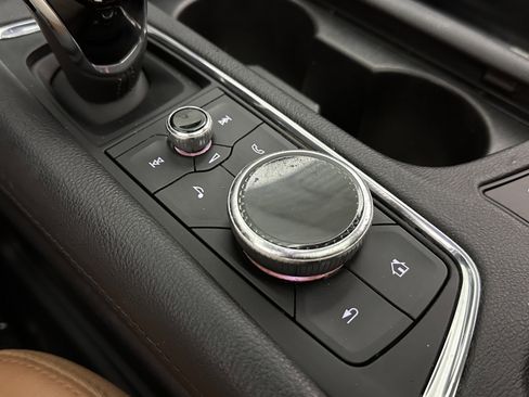 Used 2020 Cadillac XT5 Premium Luxury image 15