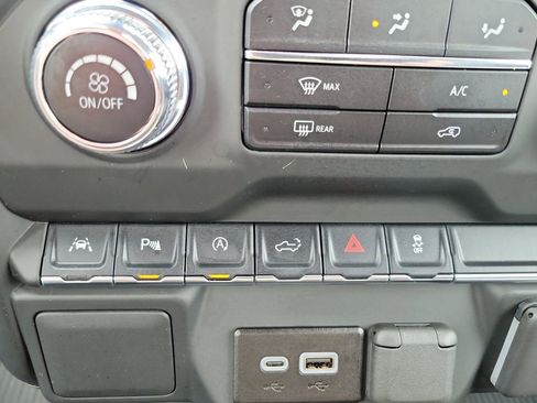 Used 2024 GMC Sierra 1500 Pro w/ Pro Value Package image 19