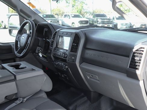 Used 2019 Ford F250 XL w/ Power Equipment Group image 44