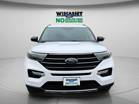 Used 2023 Ford Explorer XLT w/ Equipment Group 202A AWD/4WD image 10