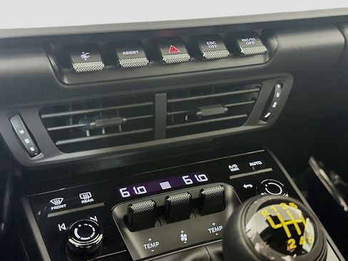 New 2026 Porsche 911 GT3 image 17