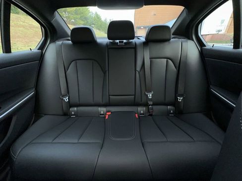 Used 2025 BMW 330i xDrive Sedan w/ M Sport Package image 29