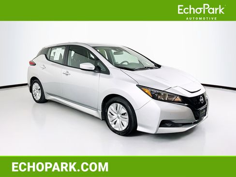 Used 2025 Nissan Leaf S image 1