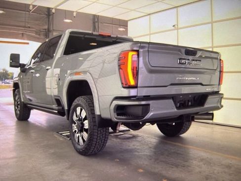 Used 2024 GMC Sierra 2500 Denali w/ Denali Reserve Package image 6