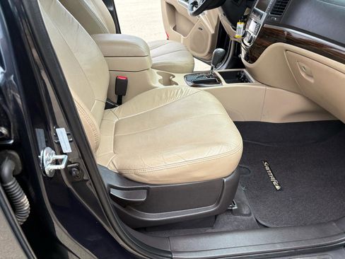 Used 2011 Hyundai Santa Fe Limited w/ Navigation Pkg 4 image 28