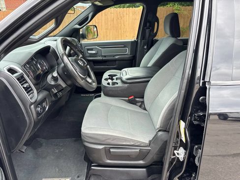 Used 2022 RAM 2500 Big Horn AWD/4WD image 9