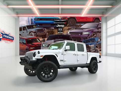 Used 2023 Jeep Gladiator Overland image 1