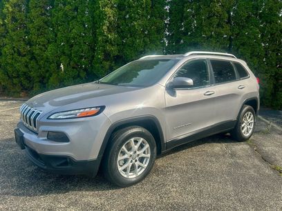 Used 2018 Jeep Cherokee Latitude w/ Cold Weather Group
